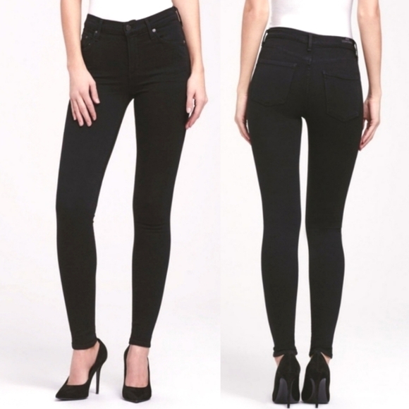 Citizens Of Humanity Denim - Citizens of Humanity Rocket High Risky Crop Skinny in All Black